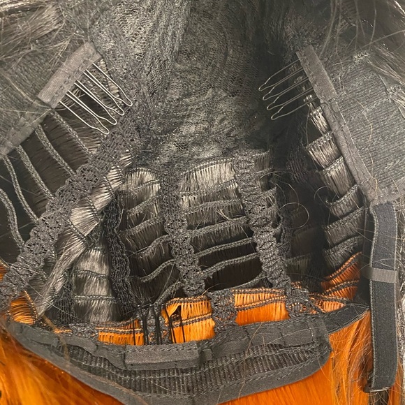 Black and orange wig - Picture 6 of 11